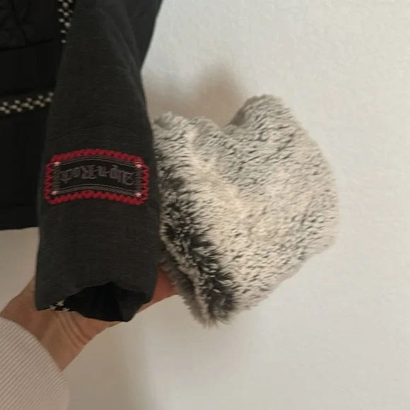 Alp-n-Rock black Courcheval faux fur jacket 2 - Picture 15 of 17